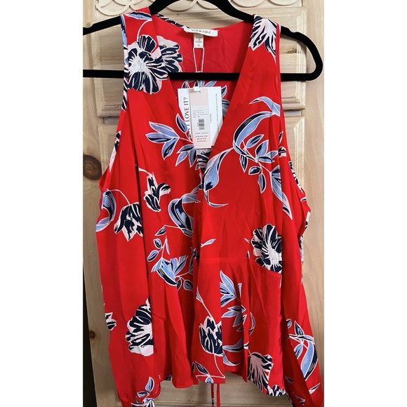 Yumi Kim love struck top small - Picture 7 of 7